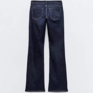 Snygga jeans från Zara. Pris diskuteras vid snabb affär. Bra på mig som vanligtvis när storlek xs/s och är 164 cm! 8/10 bra skick