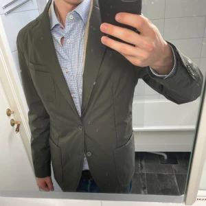 Overshirt - Overshirt / övertröja / jacka från Massimo dutti. Storlek S. Nyskick