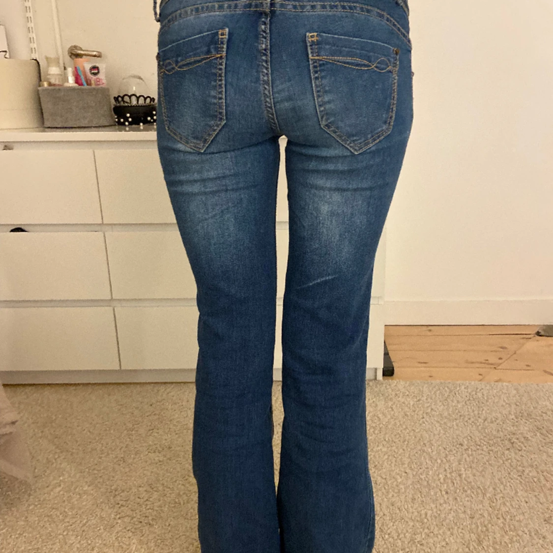 Lågmidjade bootcutjeans  - 91