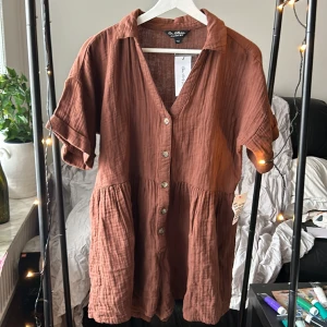 Byxdress - En tunn mörkbrun byxdress i bohemisk stil 🍂