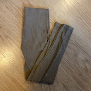 Ribbade träningstights - Fint skick i stretchigt material🫶