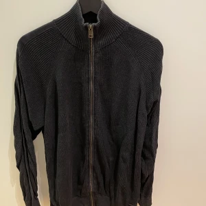 Diesel full zip - En fin full zip jag ej använder Hör av er vid funderingar! Priset går att diskutera