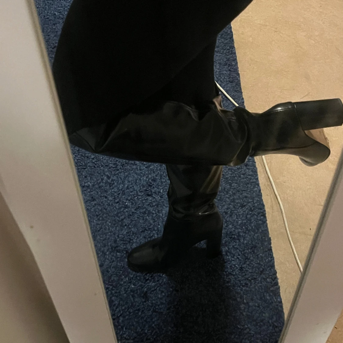 SVARTA BOOTS FRÅN HM SLUTSÅLDA ÖVERALLT!!! - 90