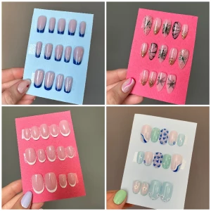 Press on nails - Press on nails (lösnaglar) efter dina önskemål och storlekar. 🩷 på bilderna ser ni några exempel på naglar jag gjort tidigare, skicka gärna egna inspo-bilder från Pinterest eller instagram så kan jag ge ett prisförslag. 100-200:- beroende på design 💜