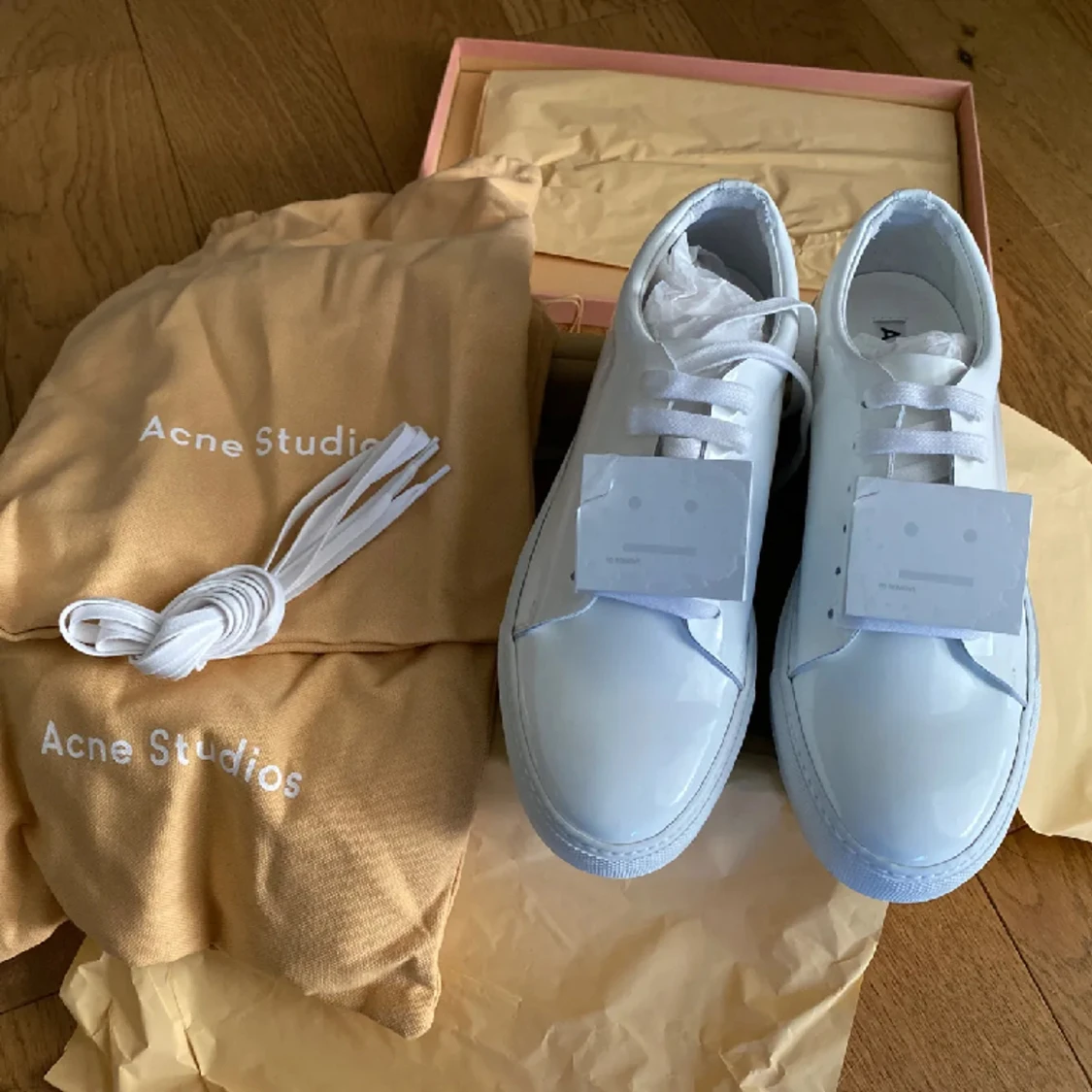 Acne skor storlek 39 - 91