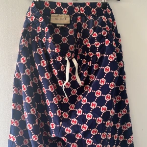 Gucci Shorts - Kvitto medföljer. Knappt använda 9/10 Ord pris 8800 kr