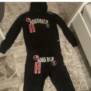 Hoodrich dress - Säljer en fin hoodrich dress storlek S jätte fint skick vid frågor hör av er.