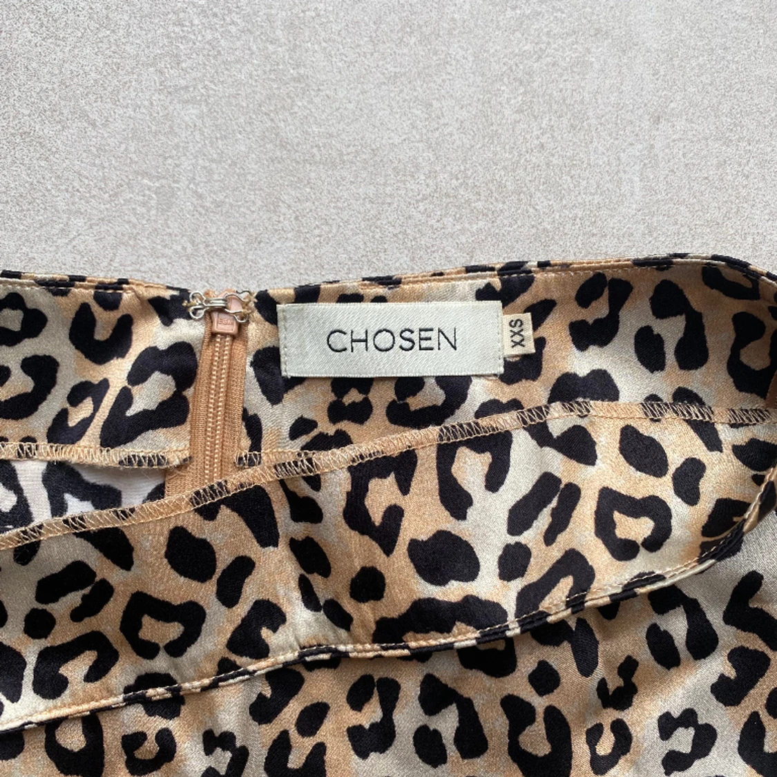 Leopardmönstrad silkeskjol - 91