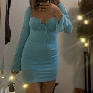 Kläning  - Superfin blå kläning i storlek s💘