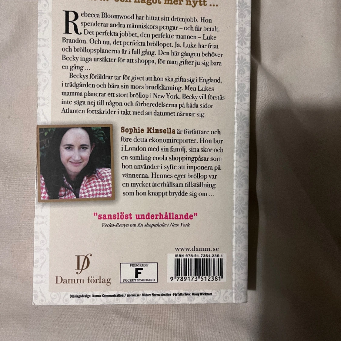 En shopaholic säger ja  - 90