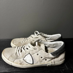 Philippe Model Skor - Lite slitage, men mycket eleganta och har mycket kvar att ge!