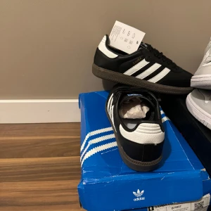 Adidas samba - Adidas samba oanväna storlek 37.
