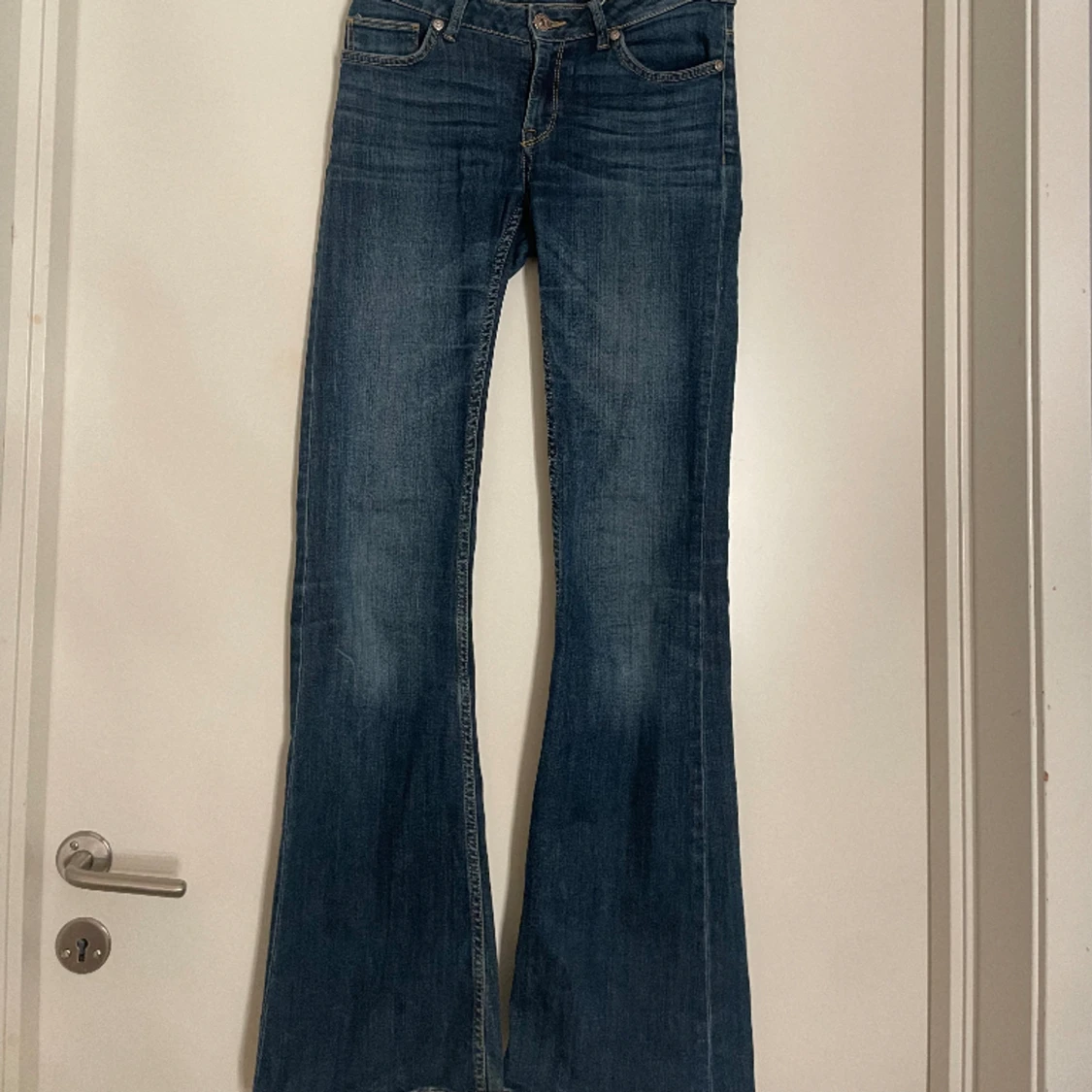 Low waist bootcut jeans