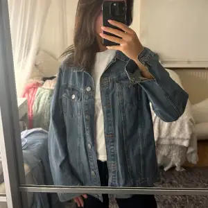 Jeansjacka från Unique Denim. 