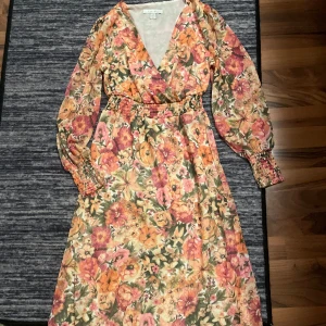 Klänning - Helt oanvänd