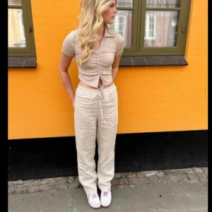 Linnebyxor - Säljer linnebyxor från design by si❤️superfina! Skriv för bilder på och egna bilder!