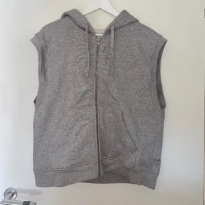 Väst - Hoodie fast som väst!!