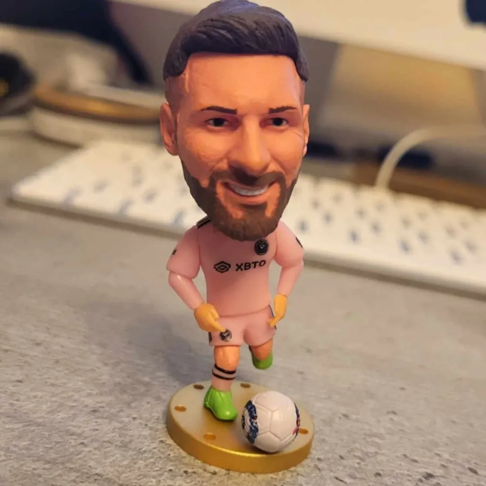 Höjd 6.5 cm Perfekt för den fotbollsintresserade Fin som gåva. . Muu.