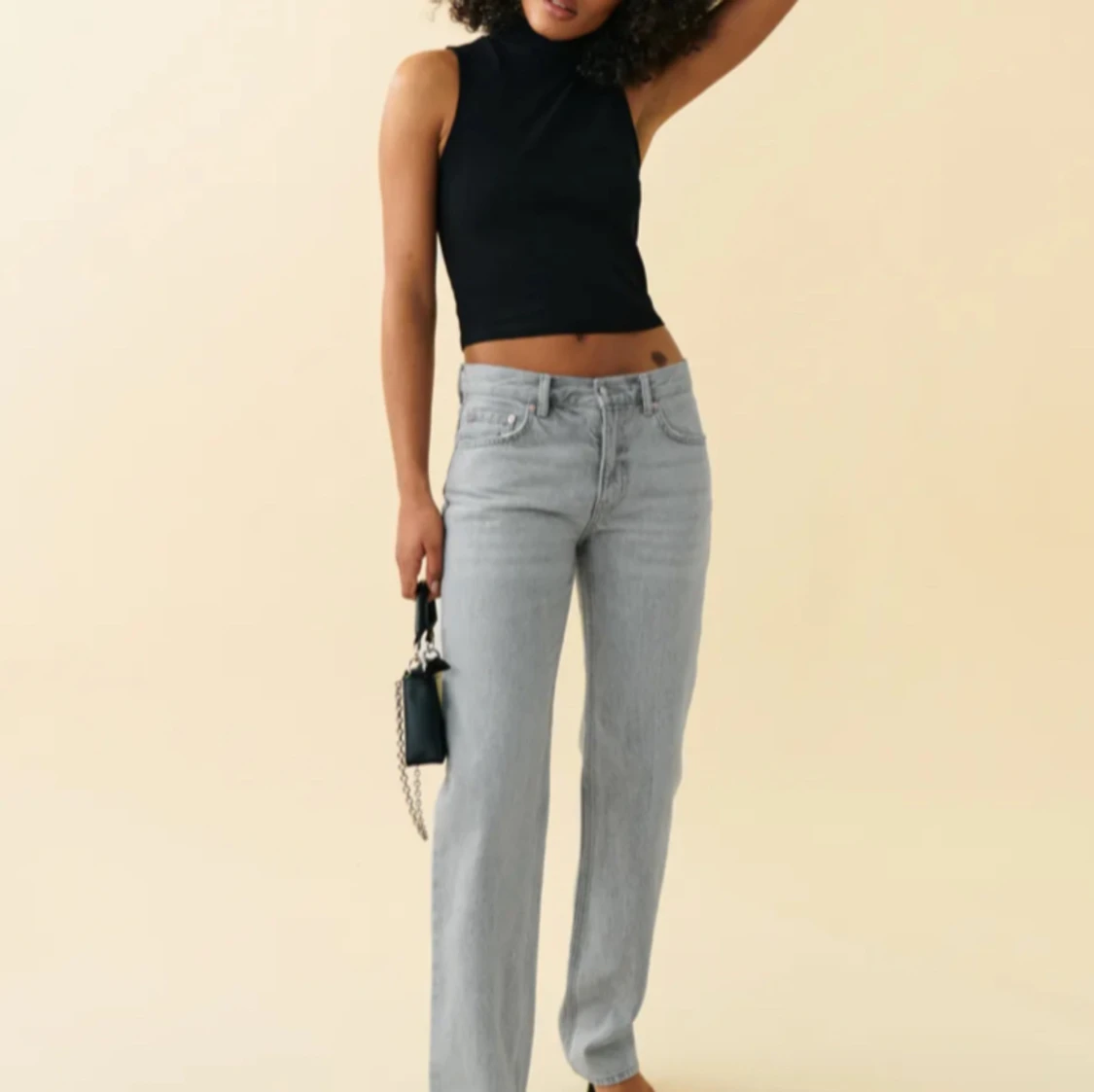 Low straight jeans från Gina - 90