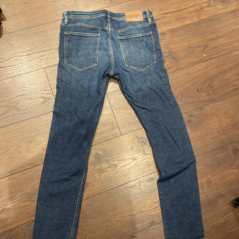 Jack & Jones jeans i storlek W32 L32 i en bra skick. Inga defekter.. Jeans & Byxor.