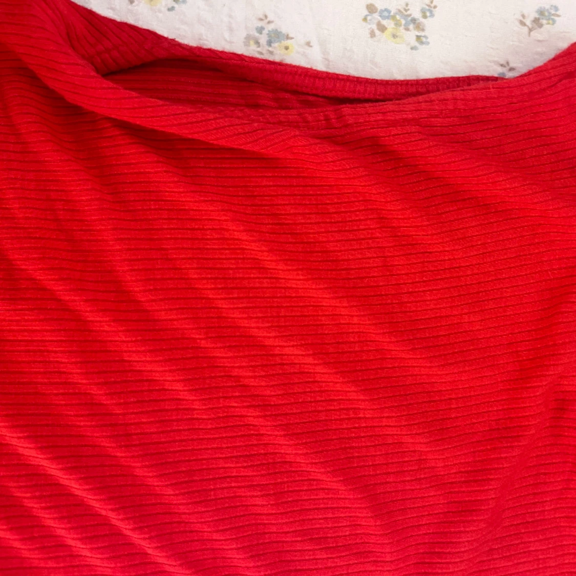 Röd ribbad top - 91