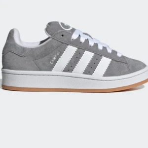 Adidas campus 00s grå - Helt nya adidas campus 00s grey unisex säljes, inköpta på adidas hemsida.  Finns i storlekarna: 36 2/3, 37 1/3, 38, 38 2/3