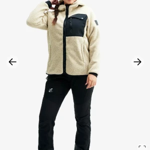 Teddy jacka - Använd ett fåtal gånger, nytt skick