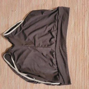 Sexiga shorts  - Shorts som formarvrumpan