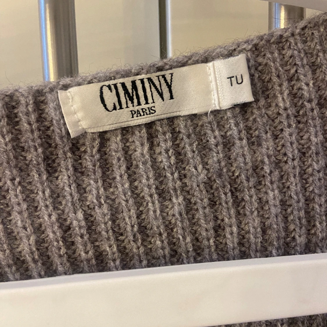 Stickad Grå Tröja  - 91