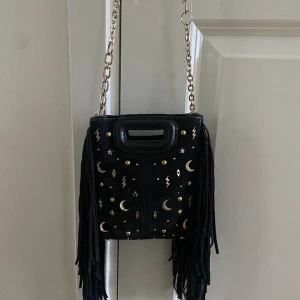 Maje väska - En jätte fin maje väska med detaljer💕 Nypris: 2950 (priset kan diskuteras🩷)