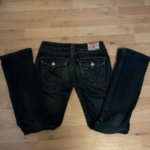 Lowwasit True religion jeans - Jätte fina  jeans från true religion, storlek 27! 