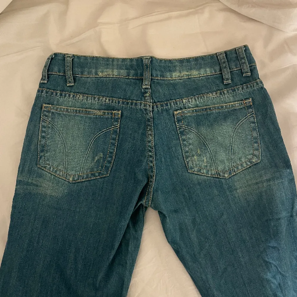 Så fina lågmidjade jeans som tyvärr är för små för mig och har därav inga bilder med dom på!!! . Jeans & Byxor.