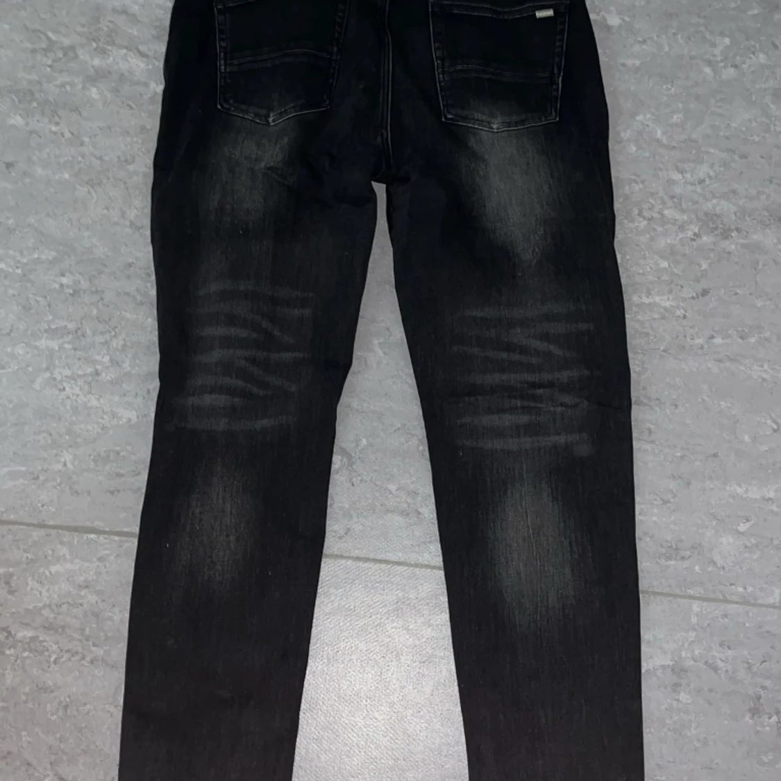 Svarta amiri jeans  - 90