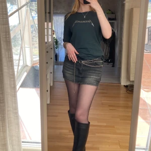 H&M T-Shirt - Metallica T-Shirt från H&M i storlek XS. Köparen betalar för frakten🥰❤️