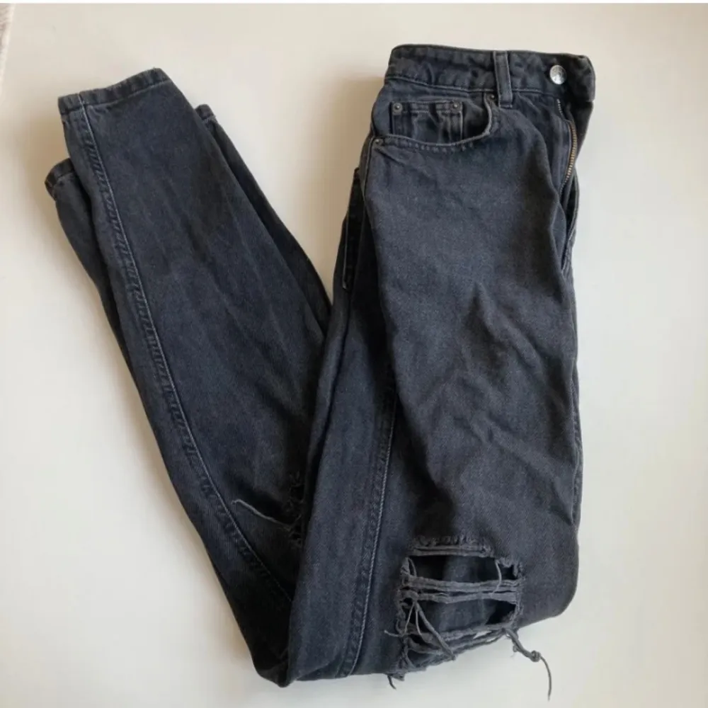 Baggy Jeans från NA-KD i storlek 32. Köparen betalar för frakten🥰❤️. Jeans & Byxor.