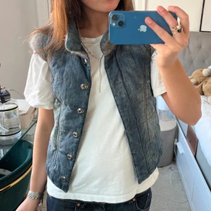 Cool väst!  - Så snygg väst perfekt till våren❤️