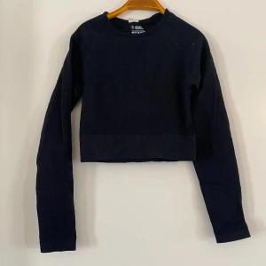 Croppad ribbad träningstopp  - Använd fåtal gånger 