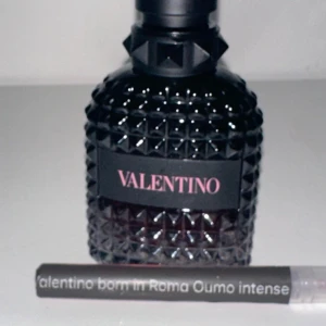 Valentino born in Roma oumo intense - Skön och manlig parfym