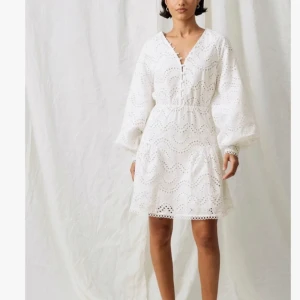 Studentklänning - Lappen kvar! Helt ny!