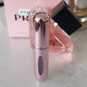 Ny Refiller på 5ml fylld med Prada paradoxe.  - Ny Refiller på 5ml fylld med Prada paradoxe.  
