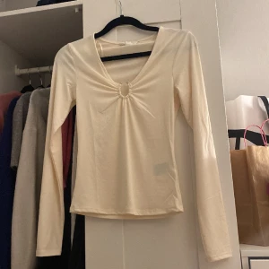 Tröjaaa - Jätte fin tröja från H&M helt ny❤️ stl xs 