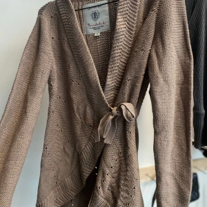 Bondelid cardigan - Fint skick