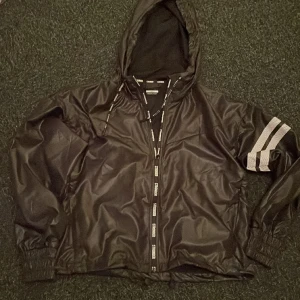 Stronger träningsjacka - Stronger träningsjacka som ny, strl xs