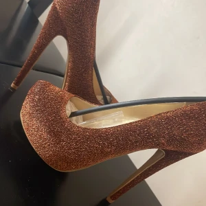 Klacksko  - Inköpta från Nelly, aldrig använda. Sugarfree Shoes