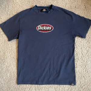 Dickies tshirt - Storlek M. Nytvättad och utan fläckar. Pris kan diskuteras