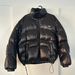 Dunjacka  - Levis dunjacka. Storlek M. Använd fåtal gånger 