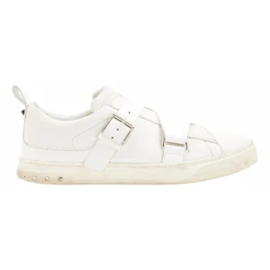 Valentino pjucks - Säljer ett par valentino skor i size 43