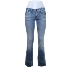 G-star lågmidjade jeans  - as snygga, inga defekter ❤️ kom privat för mått eller fler bilder, säljer inte för mindre än prissänkningen! 