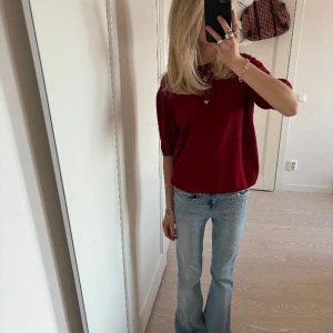 Stickad Tshirt  - Såå fin stickad tshirt från märket Peter Hahn, sparsamt använd 