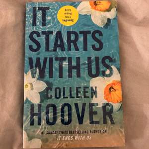 It starts with us av Collen Hoover, uppföljaren till ”It ends with us”. Är i pocket format och är i mycket bra skick. Köpte men har inte öppnat sen dess.